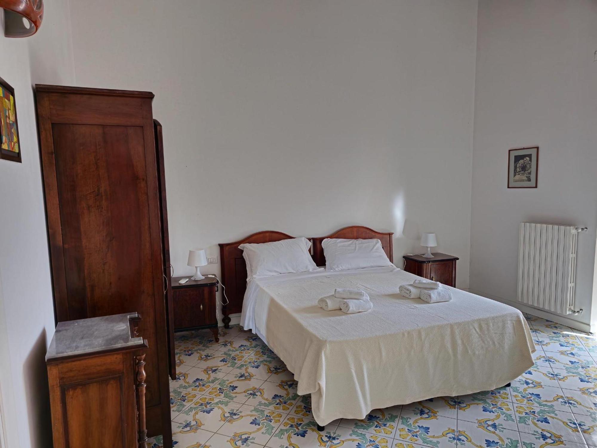 Casa Nina- Camere Con Vista Mare E Terrazza A Raito, Costiera Amalfitana Vietri sul Mare Exterior photo